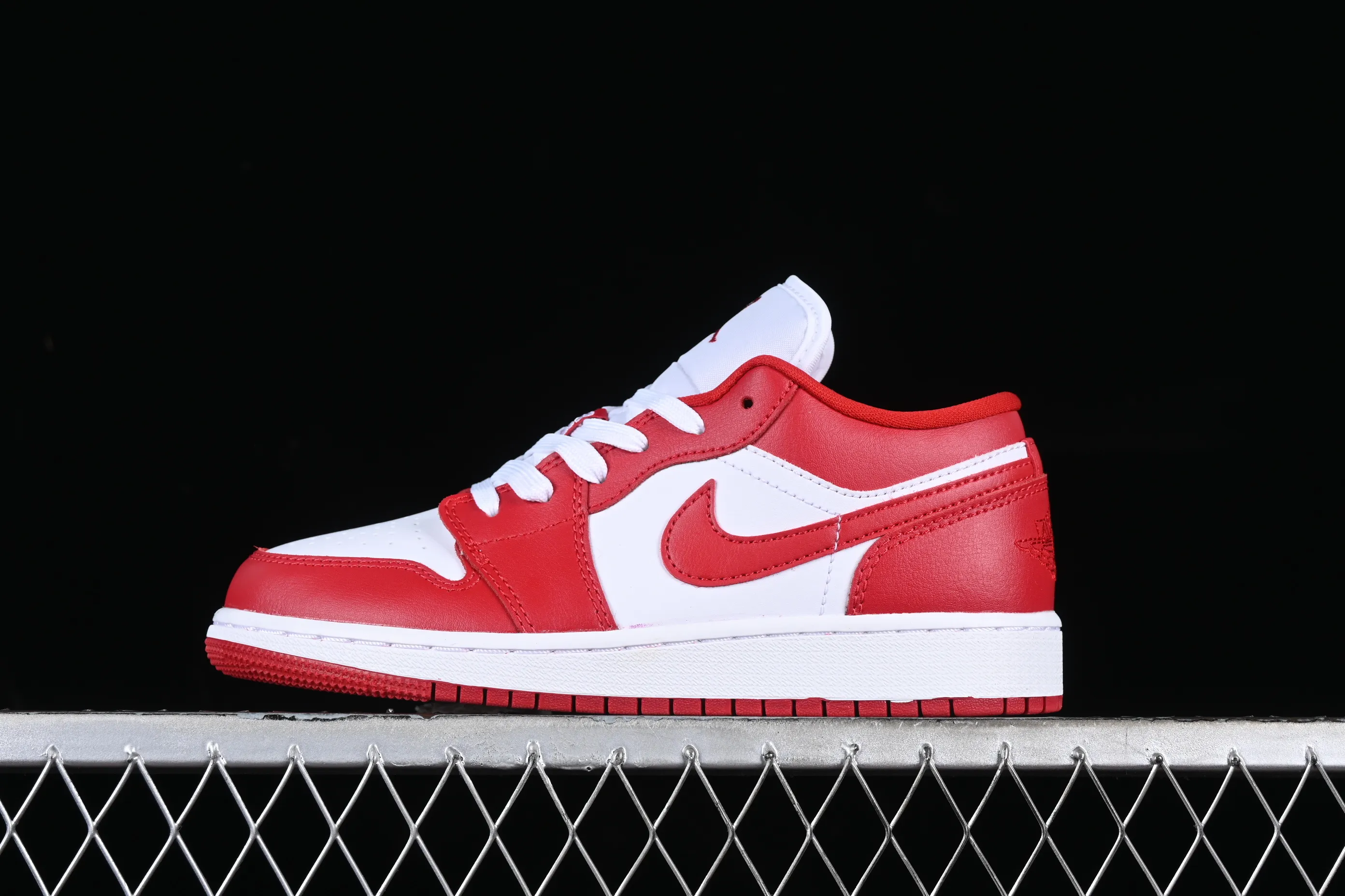 All categories Air Jordan Jordan series basketball shoes Air Jordan 1 Low G version pure original Air Jordan 1 Low SE AJ1 Joe 1 white and red low-top cultural casual sneakers 553560-611